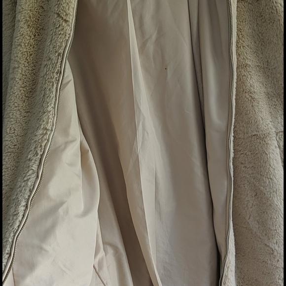 Fur Jacket - Picture 4 of 6